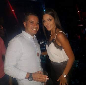 بالصورة: نادين نسيب نجيم مع شقيقها والشبه بينهما كبير