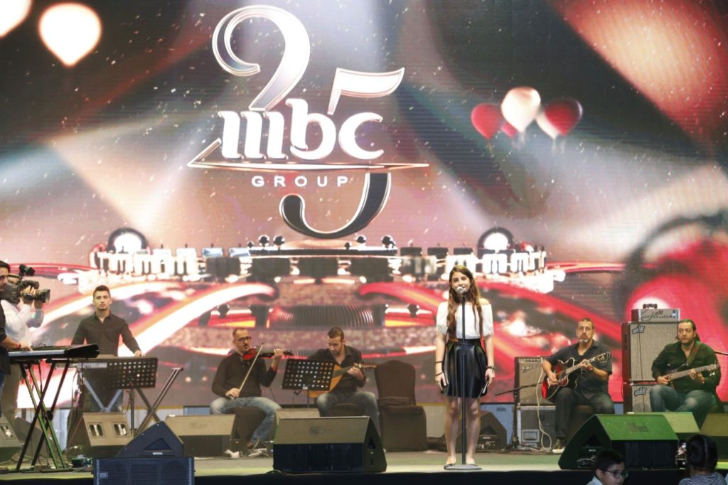 thumbnail_6-mbc-group-25th-anniversary-staff-event-dubai-lynn-el-hayek